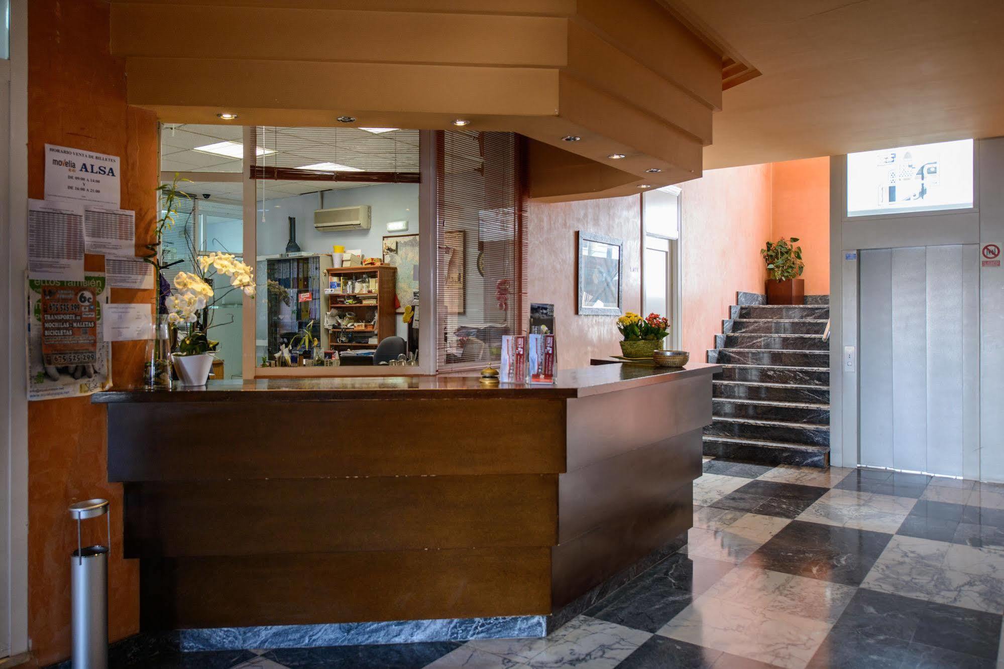 Hotel El Paso Honroso Hospital de Órbigo エクステリア 写真
