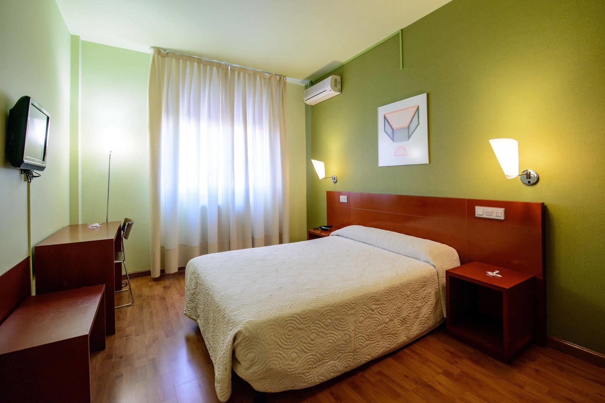 Hotel El Paso Honroso Hospital de Órbigo エクステリア 写真